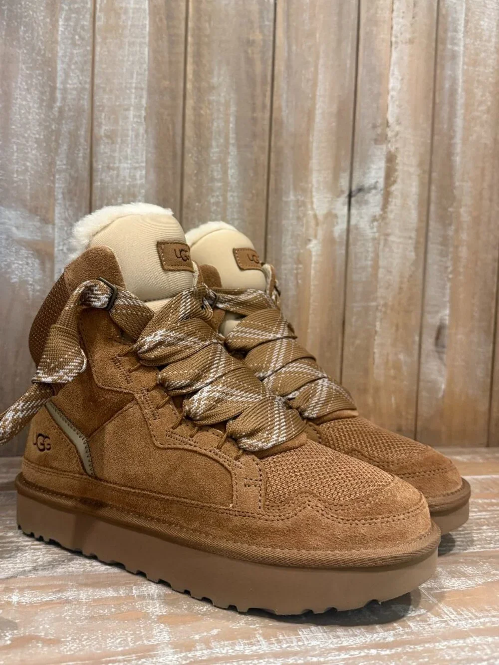 UGG Highmel Women's 8 High Top Hybrid Sneaker Boots Outdoor Warm Chestnut New
